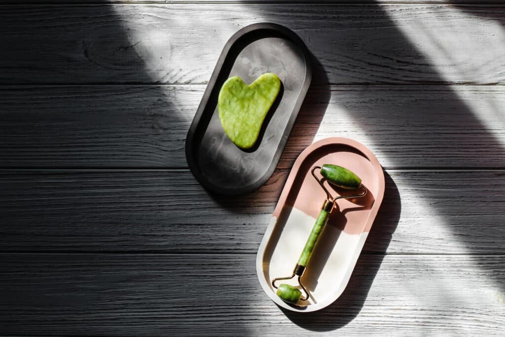 coffret avec rouleau de jade