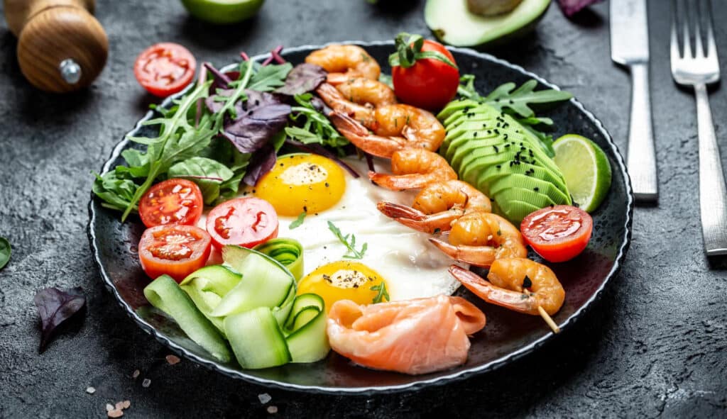 un plat de régime kéto