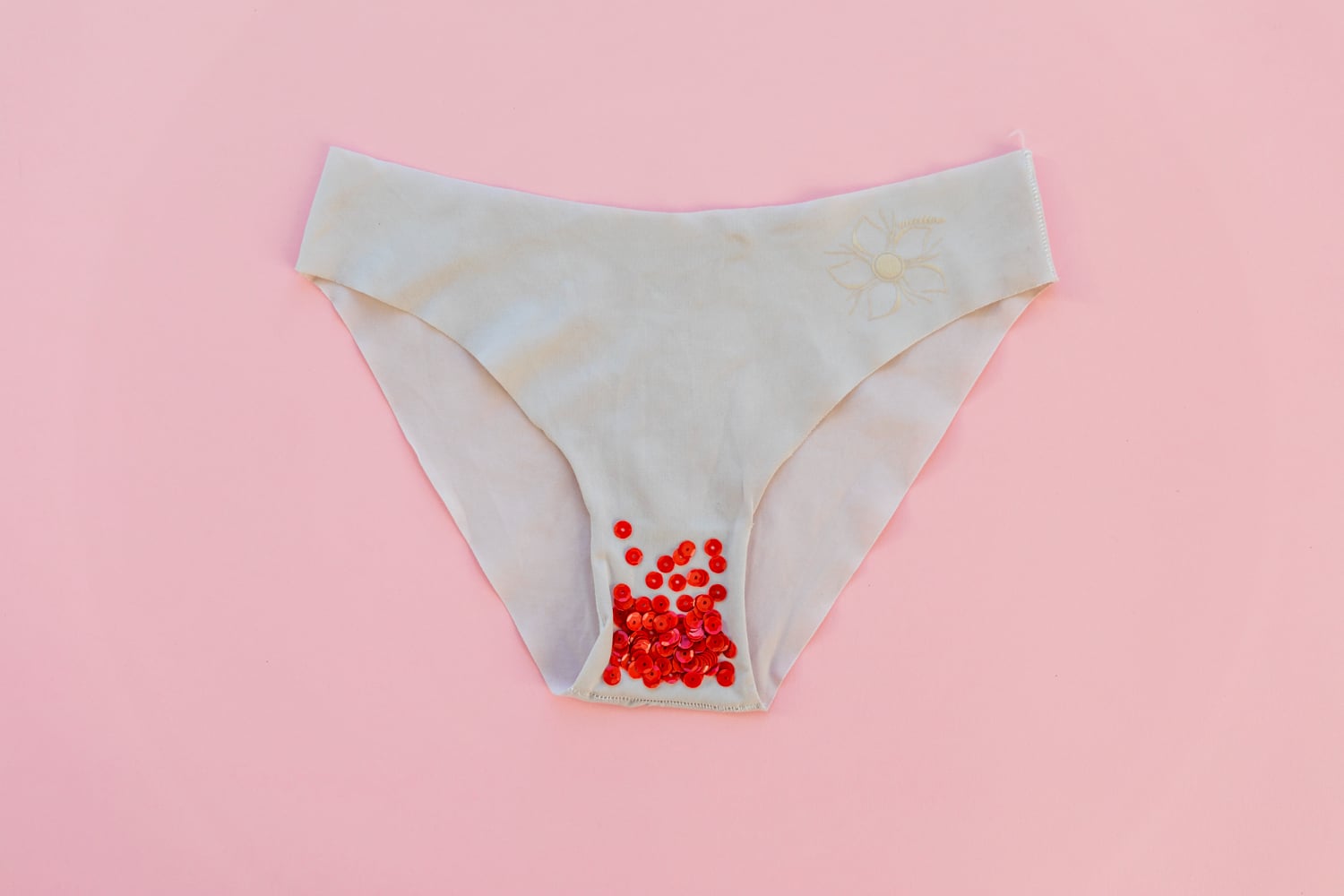 culotte paillettes rouges