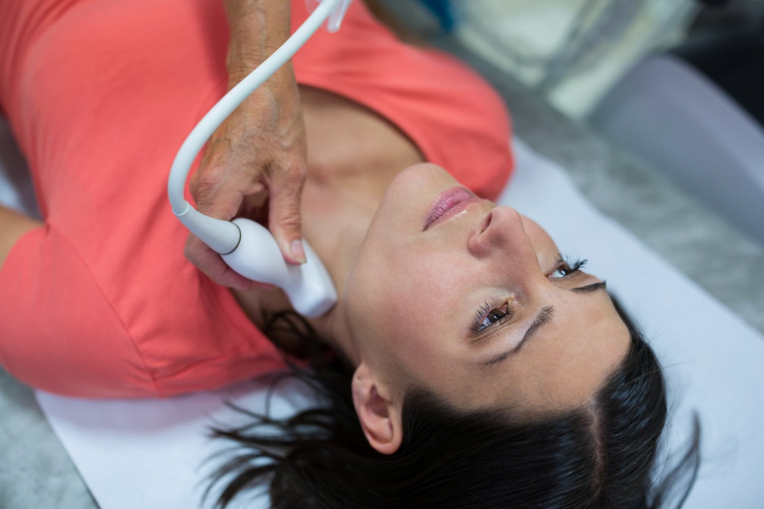 ondes hifu pour la perte du double menton