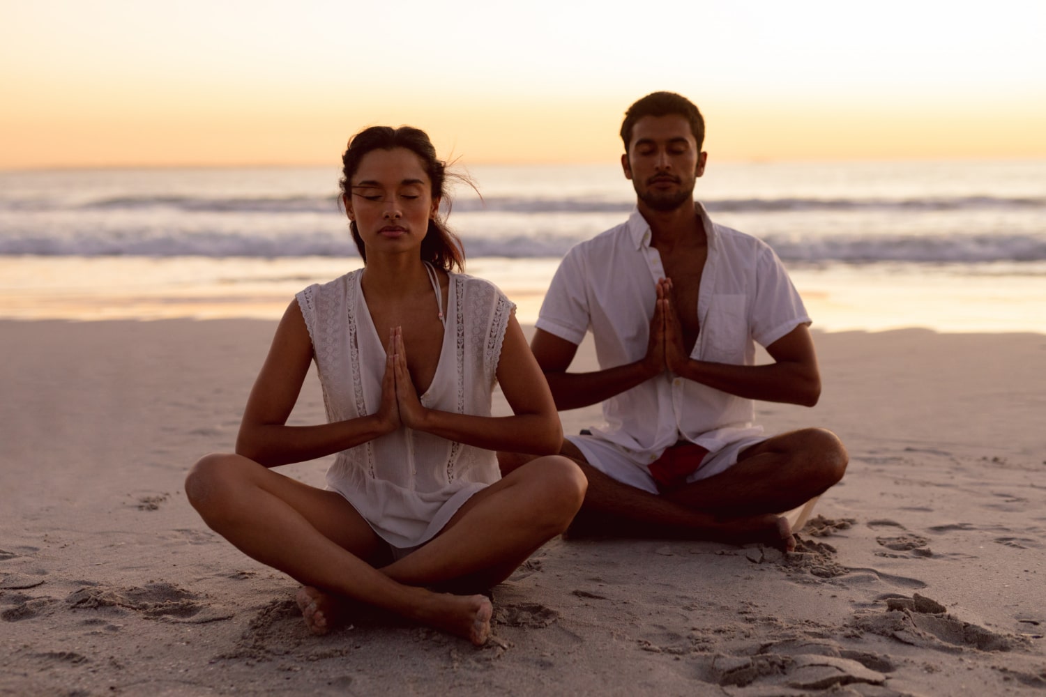 couple faisant meditation