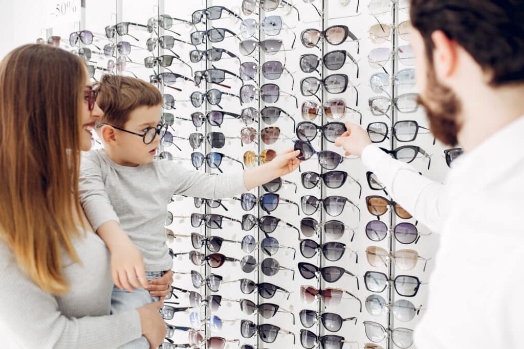 opticien dans une boutique