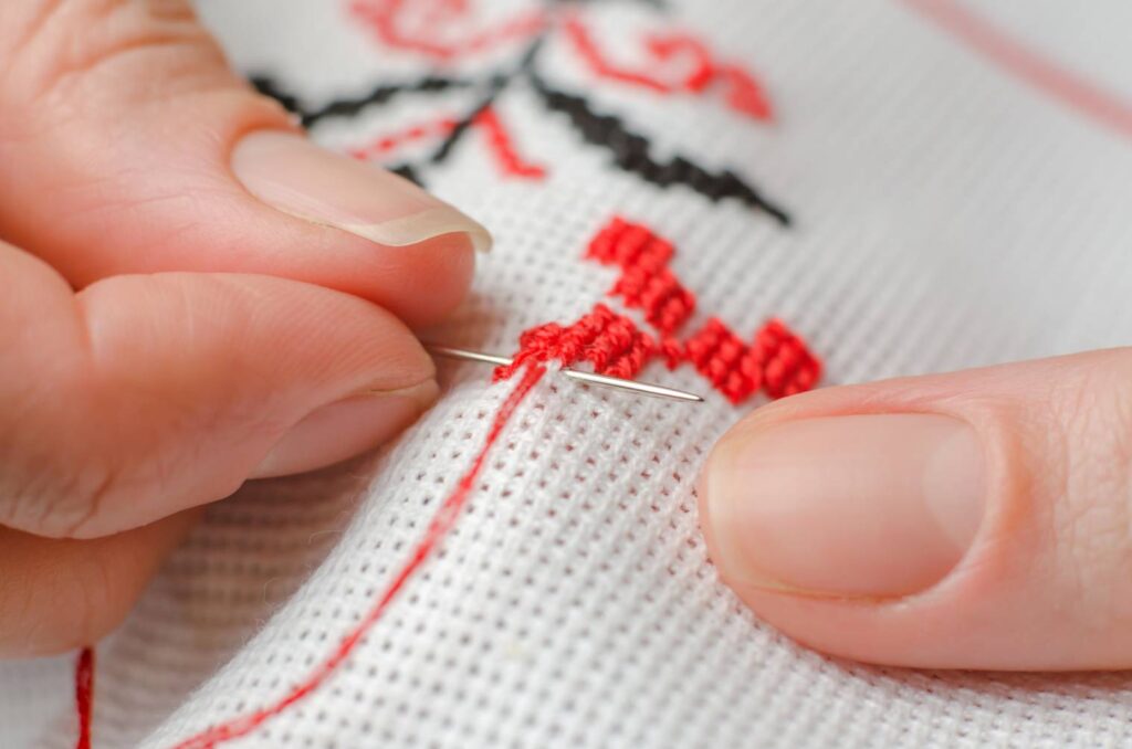 Broderie point de croix loisir créatif lutte stress