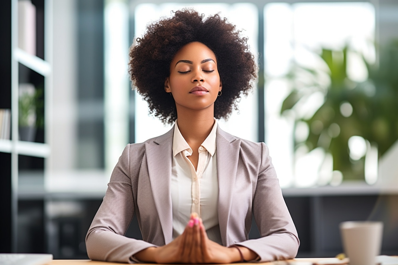 La sophrologie pour mieux vivre ses émotions au travail : une solution efficace en cas d’hypersensibilité