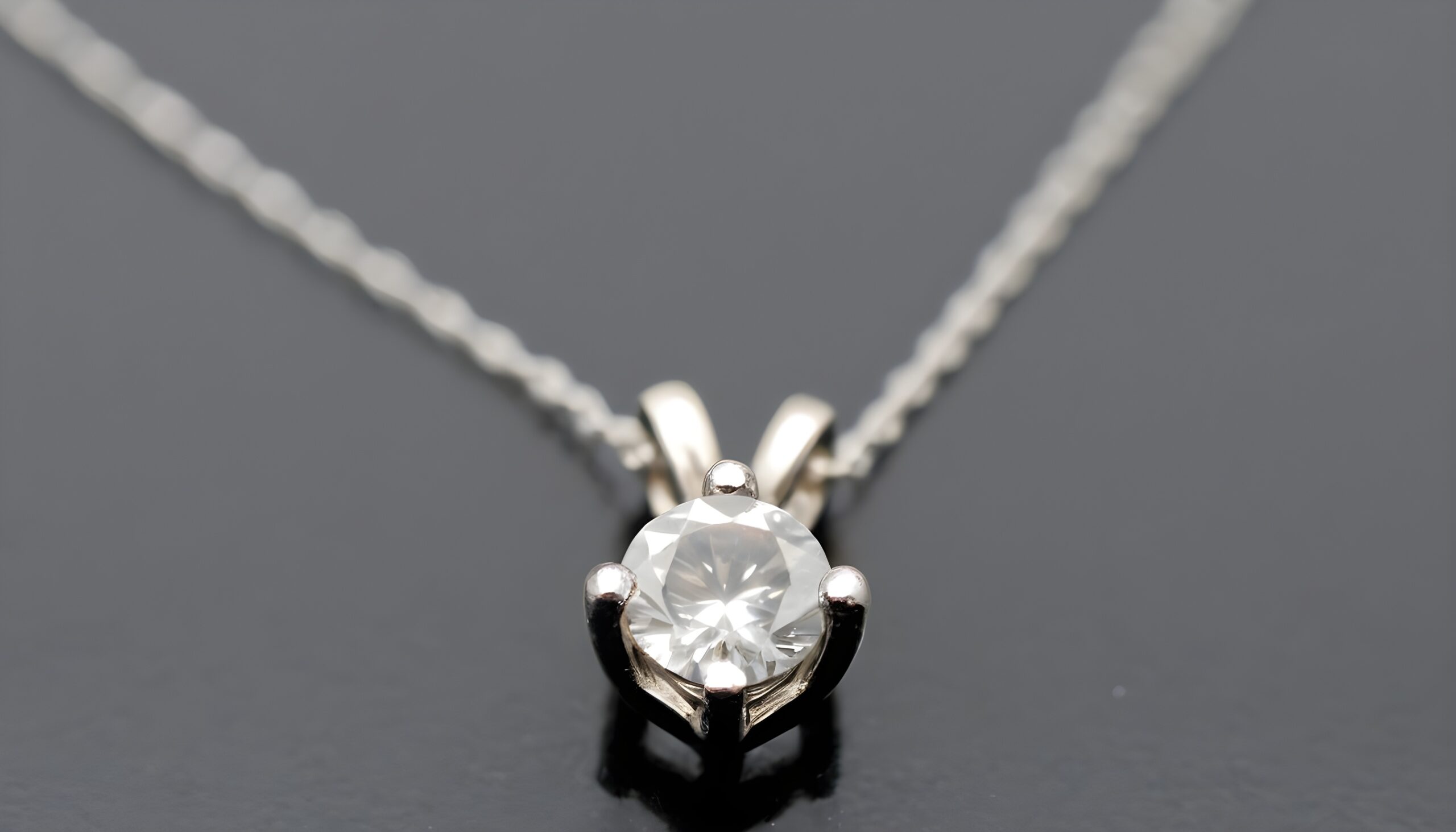 petit pendentif diamant
