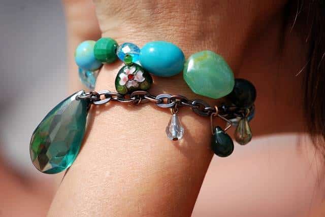 img comment porter les bijoux en pierre naturelle
